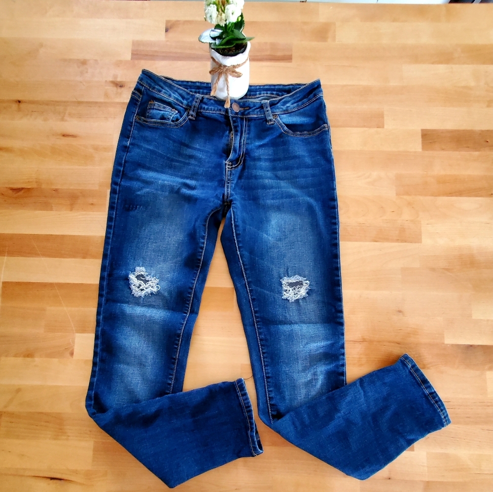 Blue Ripped Jeans. (Jeans Rotos)